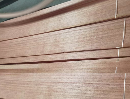 kaufen Flachgeschnittenes/Viertelgeschnittenes Naturholzfurnier aus spanischer Zeder für hohe Leistung online manufacture