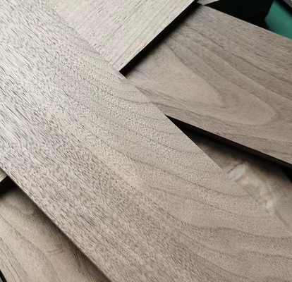 kaufen 2200*205*1,2 mm Schwarze Walnussfolien für High-End-Möbel online manufacture